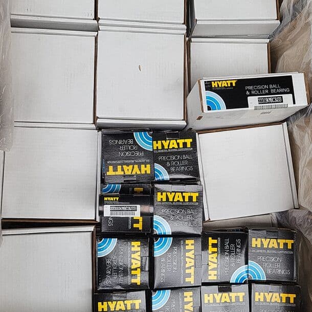 HYATT ZWZ LOT | 1,973 Items | 16 Products