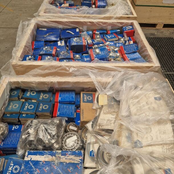SKF LOT | 4,880 Items | 865 Products